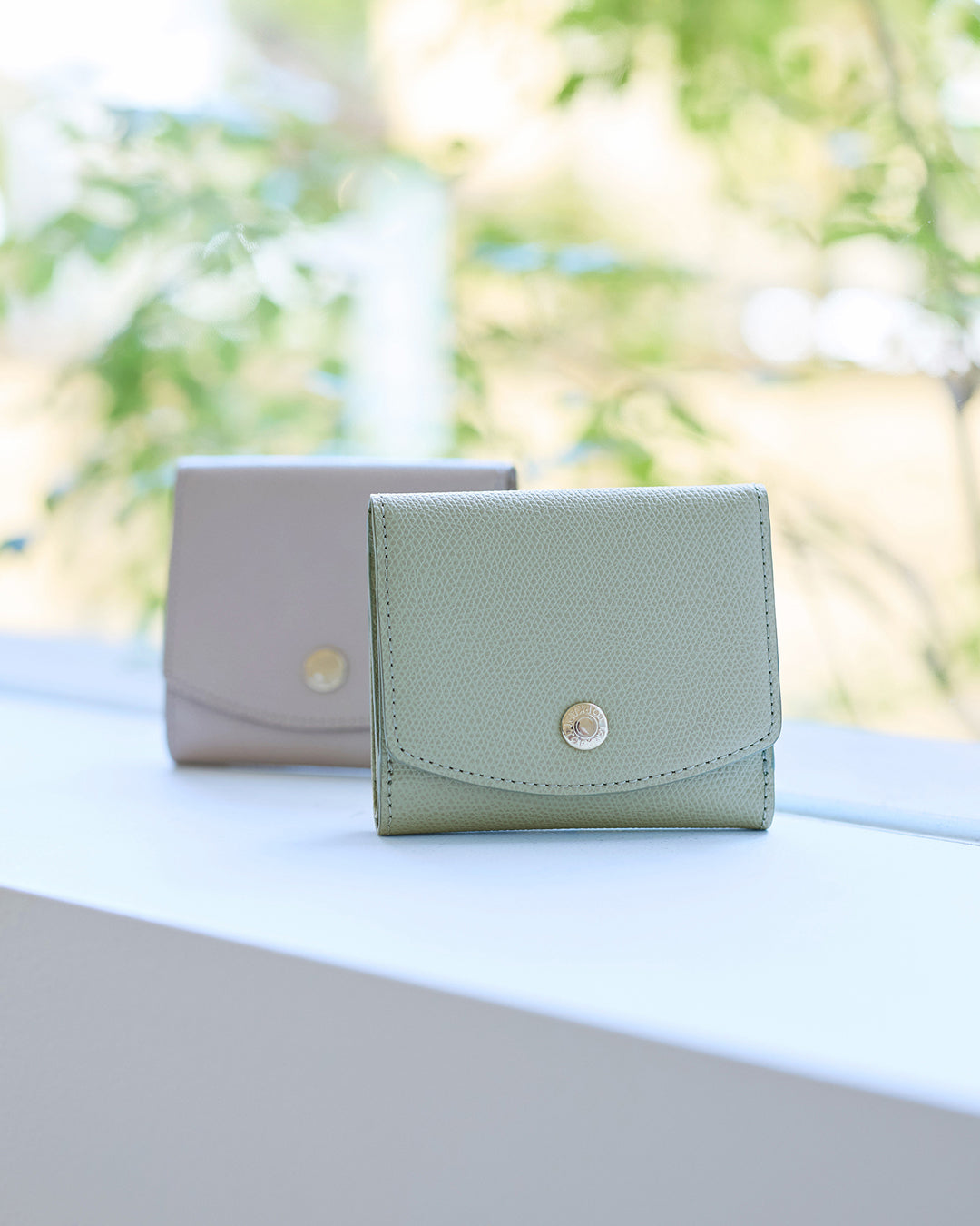 COLORATO 角シボ型押し 二つ折り 財布