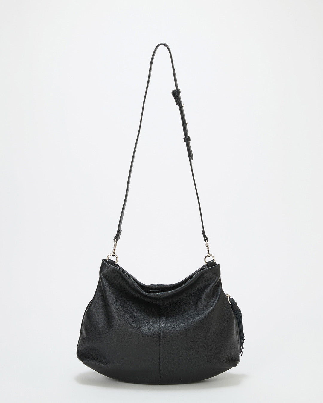 ソフトレザー タッセルアクセント ショルダーバッグ