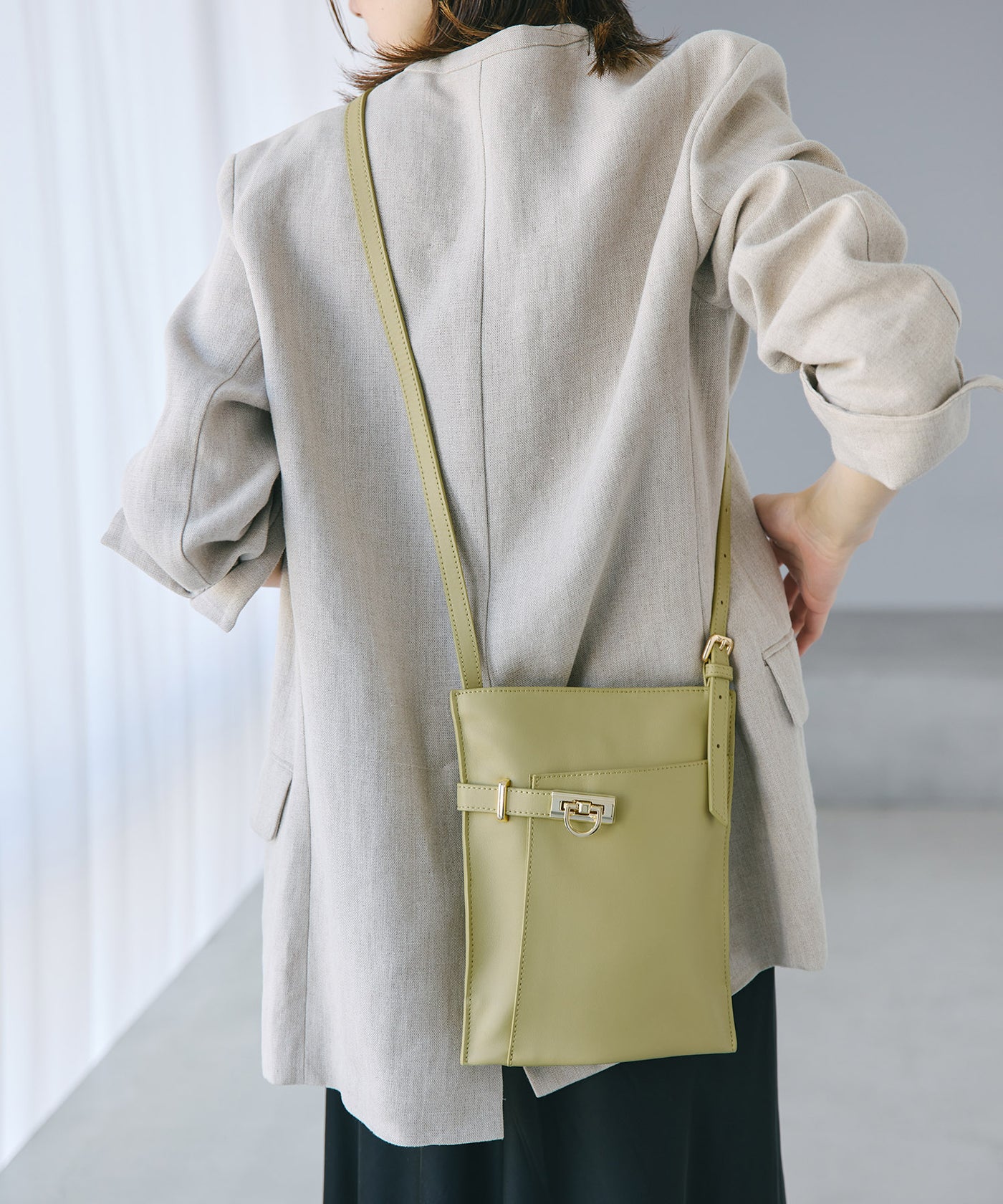 専用デザイン ショルダーバッグ ベルトデザイン レザー フラット ショルダーバッグ – TOPKAPI