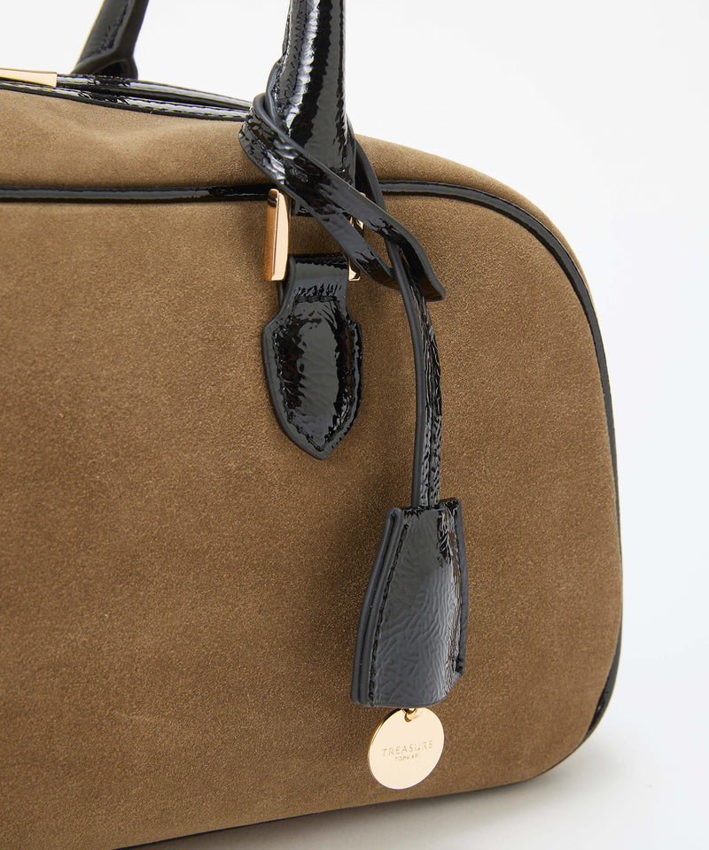 スエード エナメルコンビ ワイド ボストンバッグ チャーム付き