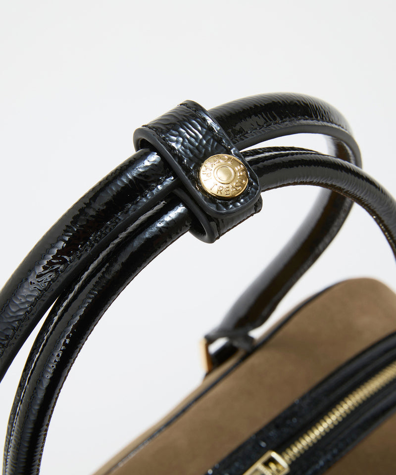 スエード エナメルコンビ ワイド ボストンバッグ チャーム付き