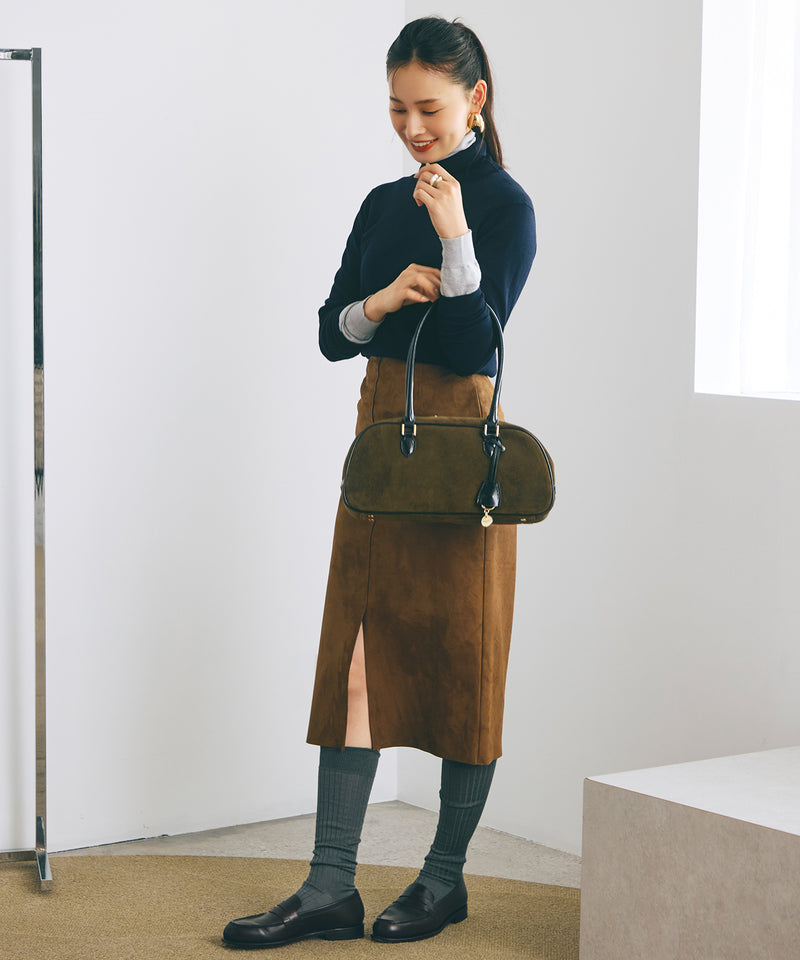 スエード エナメルコンビ ワイド ボストンバッグ チャーム付き