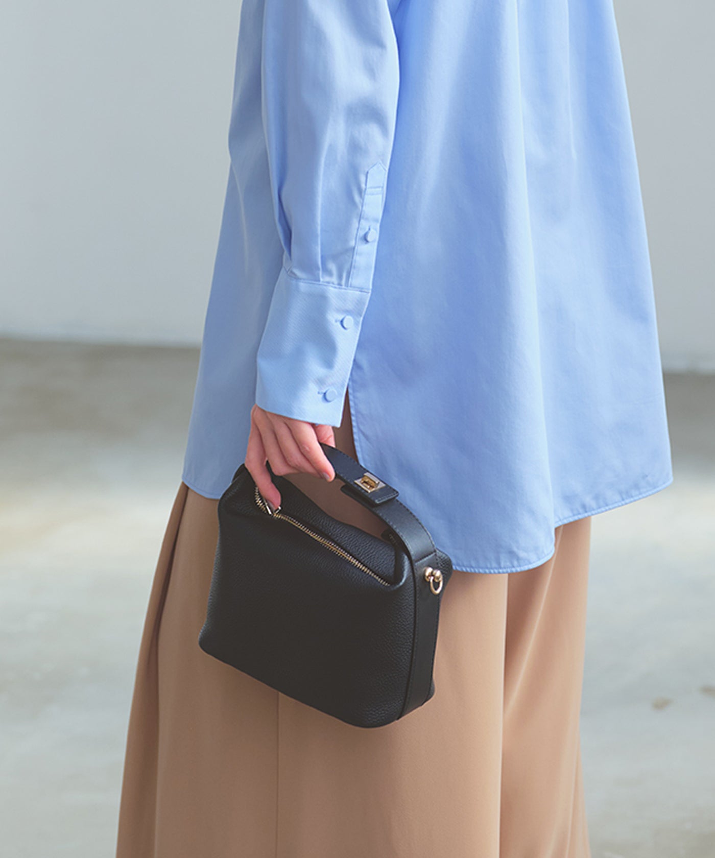 シュリンクレザー ハンドルオープン ミニ ショルダーバッグ – TOPKAPI