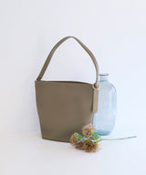 シュリンクレザー ワンハンドル バケットバッグ