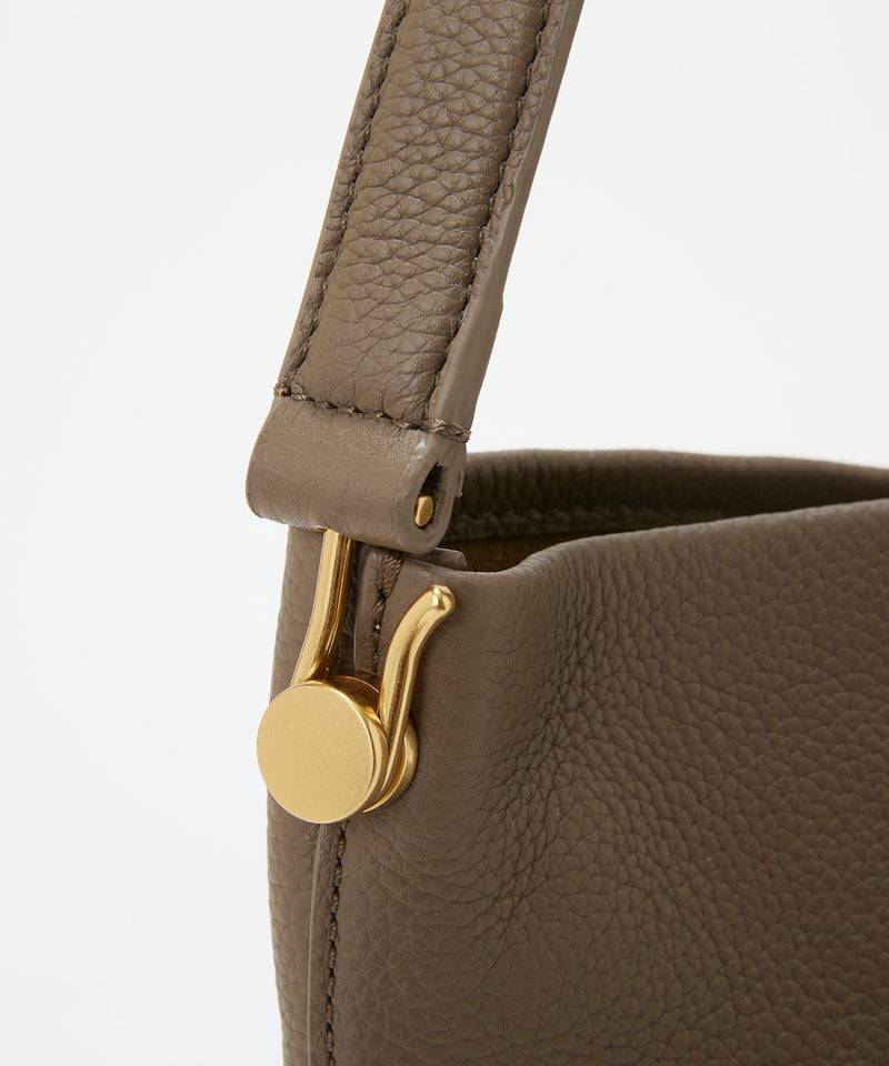 シュリンクレザー ワンハンドル バケットバッグ