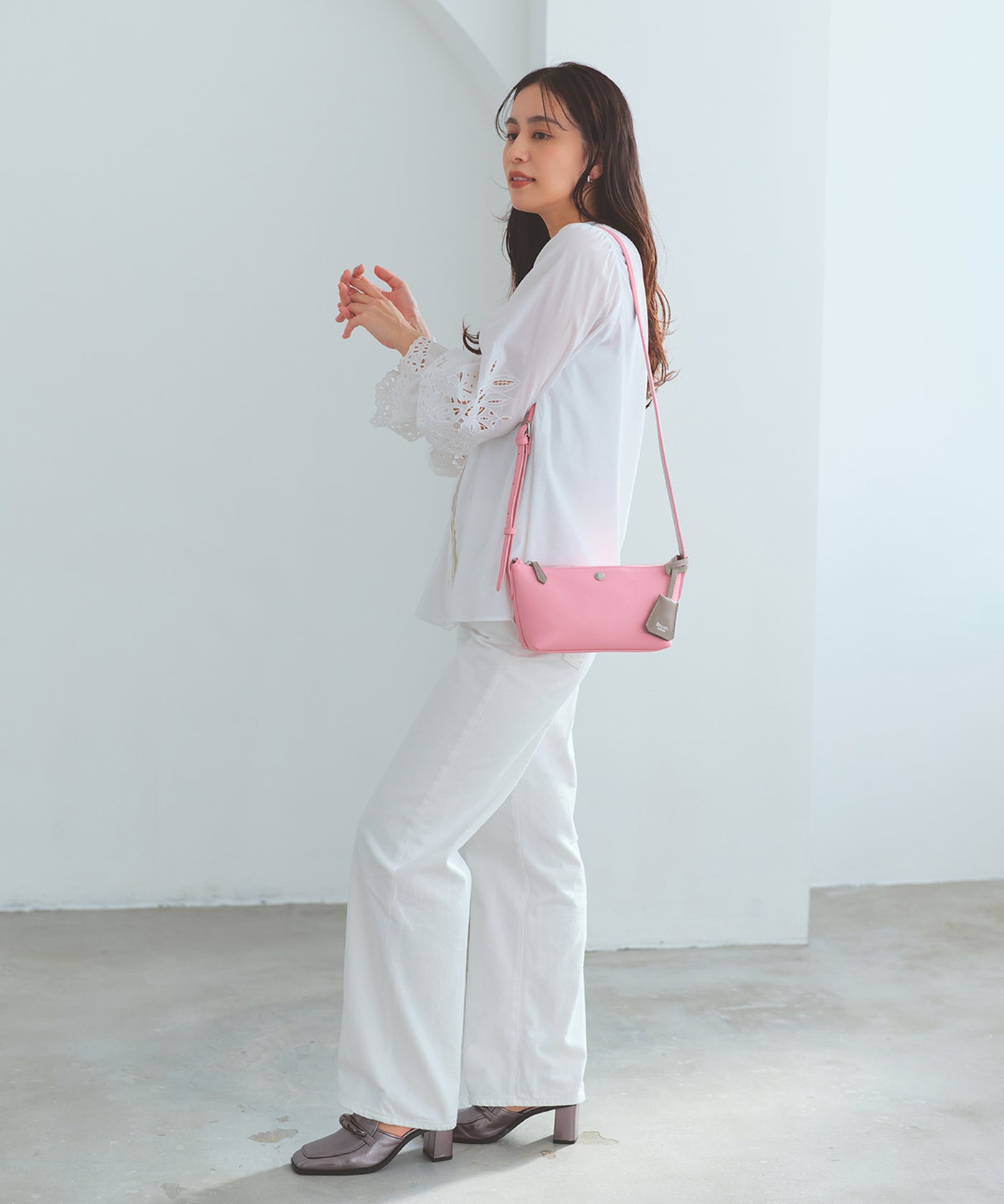 DUAL デュアル シュリンクレザー バイカラー ミニ ショルダーバッグ