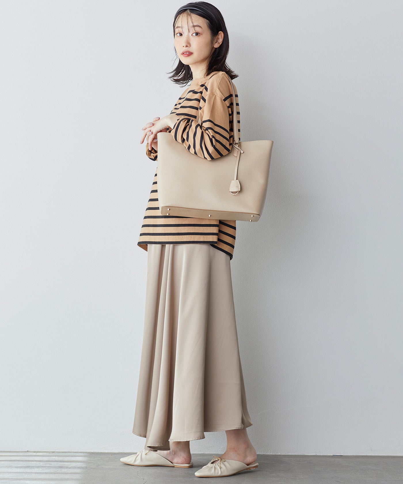 アンドコビック　57体 ドラマ着用】COLORATO コロラート レザー A4 トート バッグ – TOPKAPI