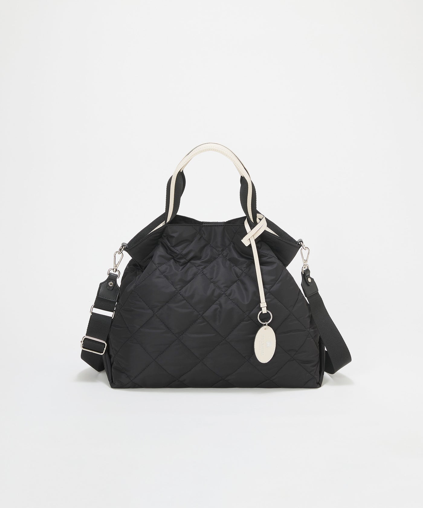♡美品♡ ブラック キルティング ハンドバッグ　ノベルティ ストライプハンドル キルティング 2way トートバッグ A4対応 / 軽量