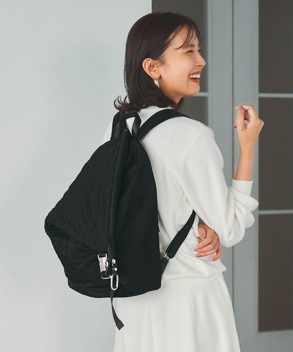 ナイロン キルティング アシンメトリー リュック