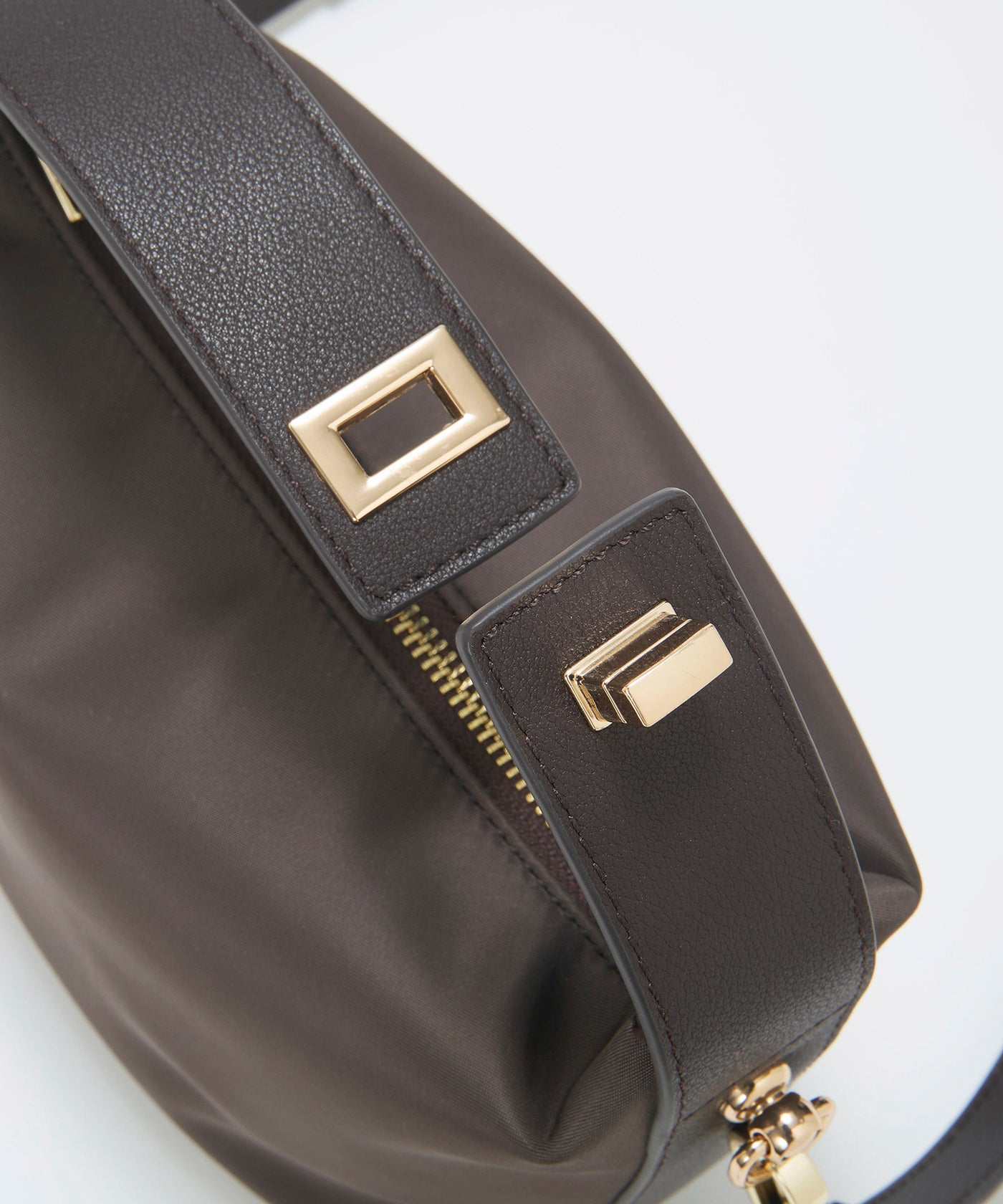kanmyuu　DIESEL　ナイロンミニショルダー DIESEL - kanmyuu様専用 DIESEL ナイロンミニショルダーの通販 by