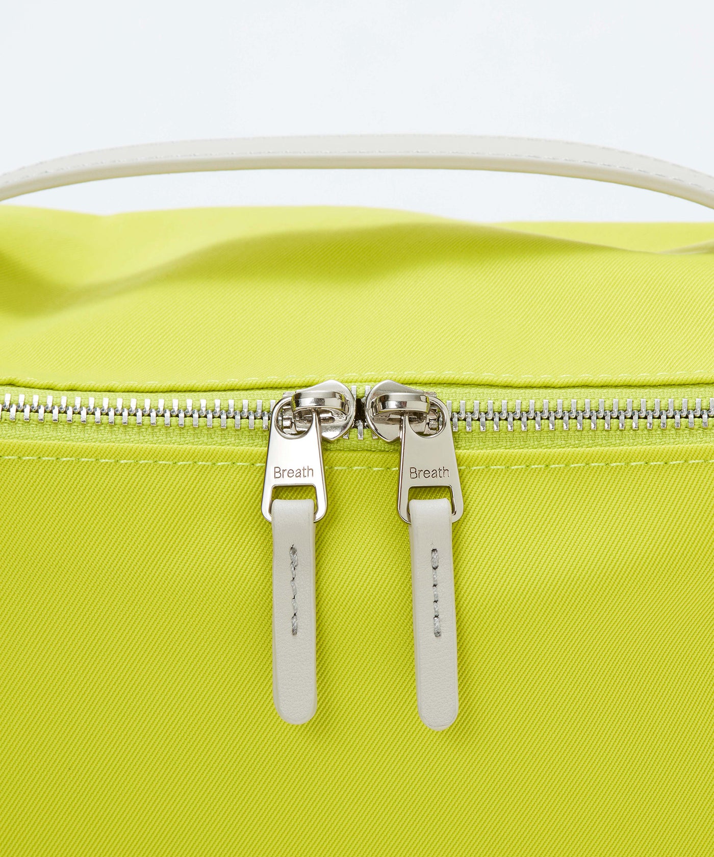 撥水】マット ナイロン ボックス型 ショルダーバッグ – TOPKAPI