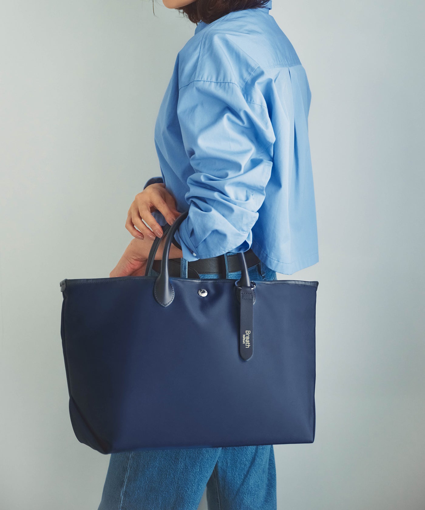 ナイロン レザーハンドル シンプル トートバッグ / 軽量 / A4対応