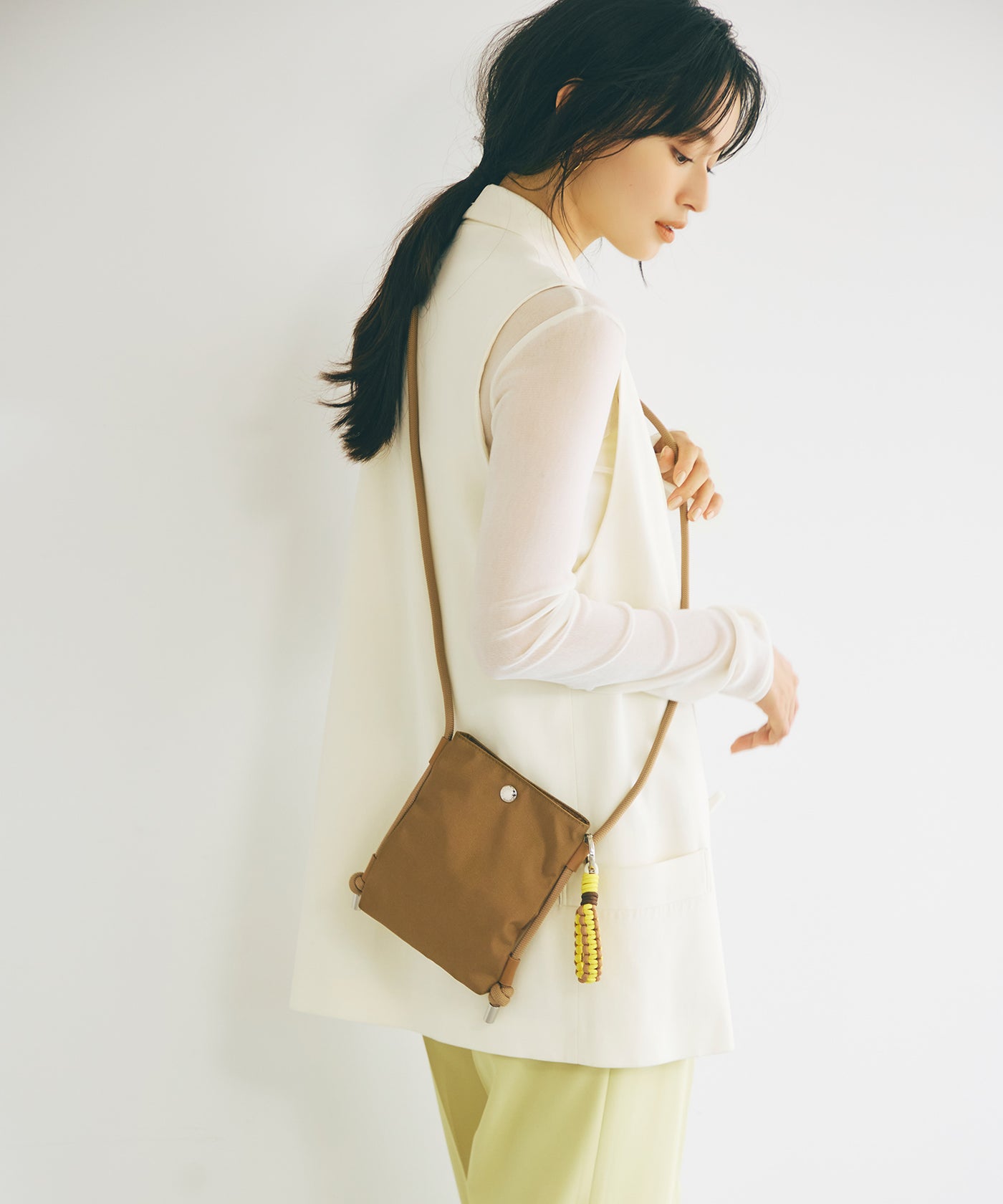 コードチャーム付き ミニショルダーバッグ / サコッシュ – TOPKAPI