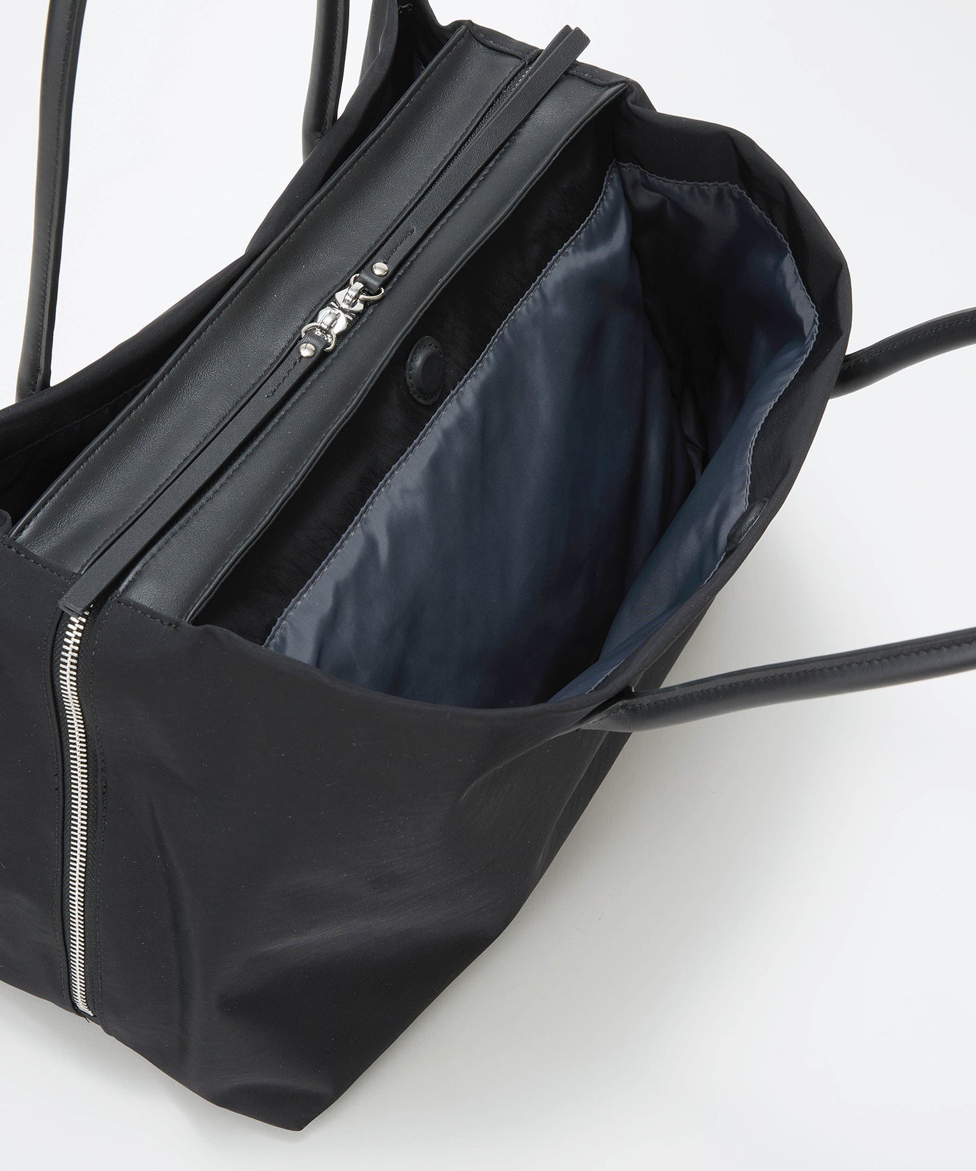 ALINE アライン ナイロン ボストン トートバッグ A4 / 軽量 / 肩掛け