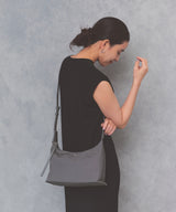 MORPH モーフ リンクルナイロン ショルダーバッグ　軽量