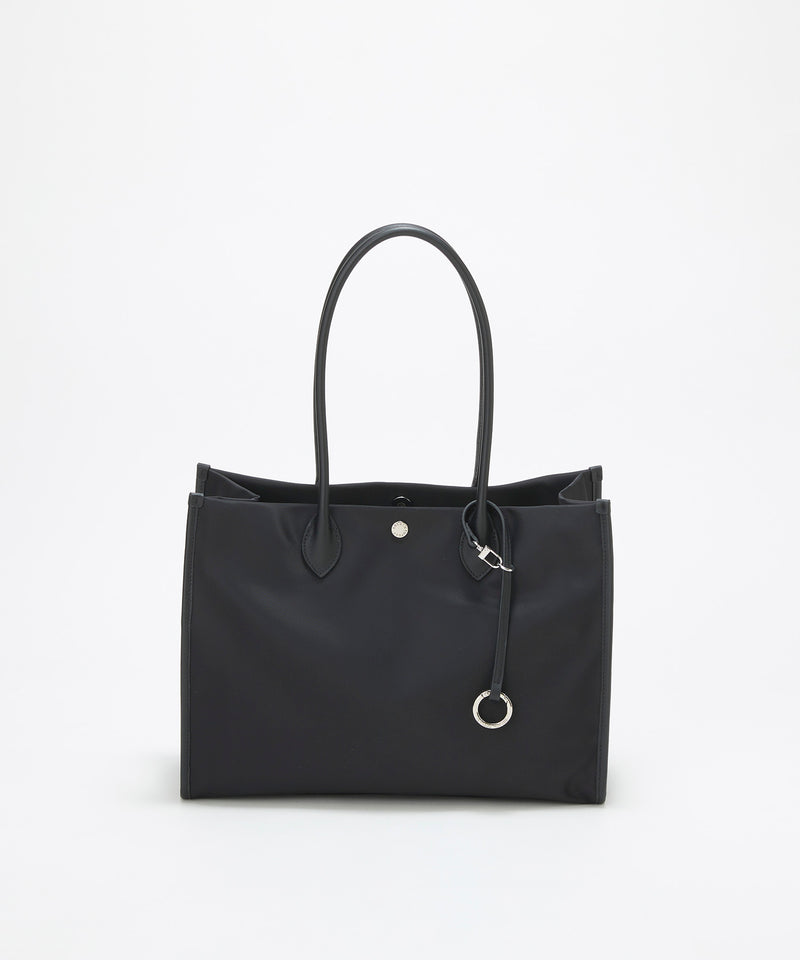 PRIM プリム ナイロン スクエア トートバッグ チャーム付き A4 / 軽量