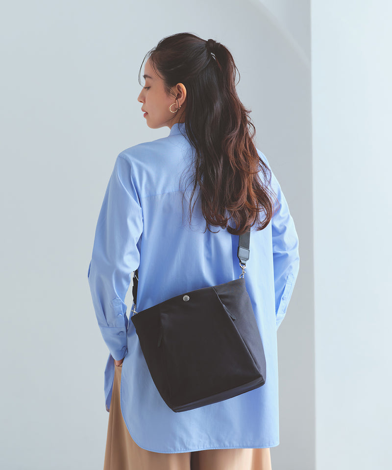 tulipani ショルダーバッグ SLANT スラント ナイロン ユーティリティ ショルダーバッグ – TOPKAPI