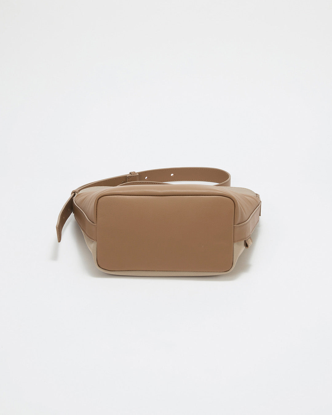 LINEA レザーコンビ バケット ショルダーバッグ