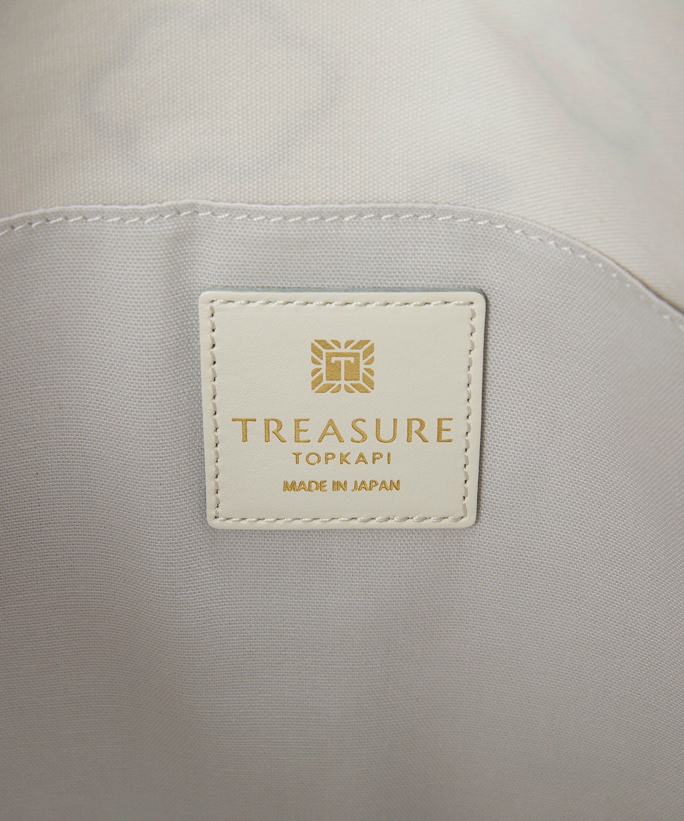 26SS新色追加】HELLO KITTY × TREASURE TOPKAPI サテン スカーフ
