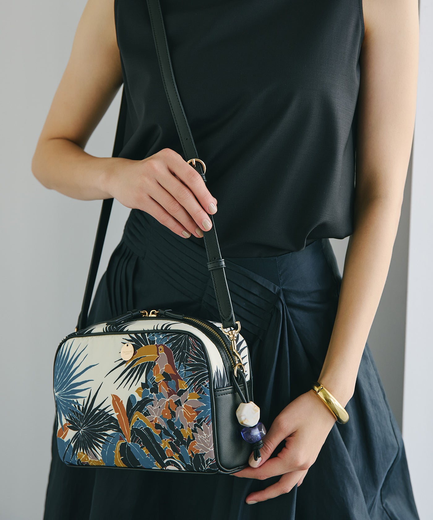 トプカピ スカーフ柄ショルダーバッグ マイルドサテン スカーフ柄 ショルダーバッグ – TOPKAPI（トプカピ）
