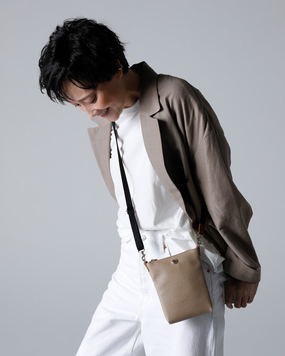 SCOTCH GRAIN ネオレザー サコッシュ スマホ ショルダーバッグ
