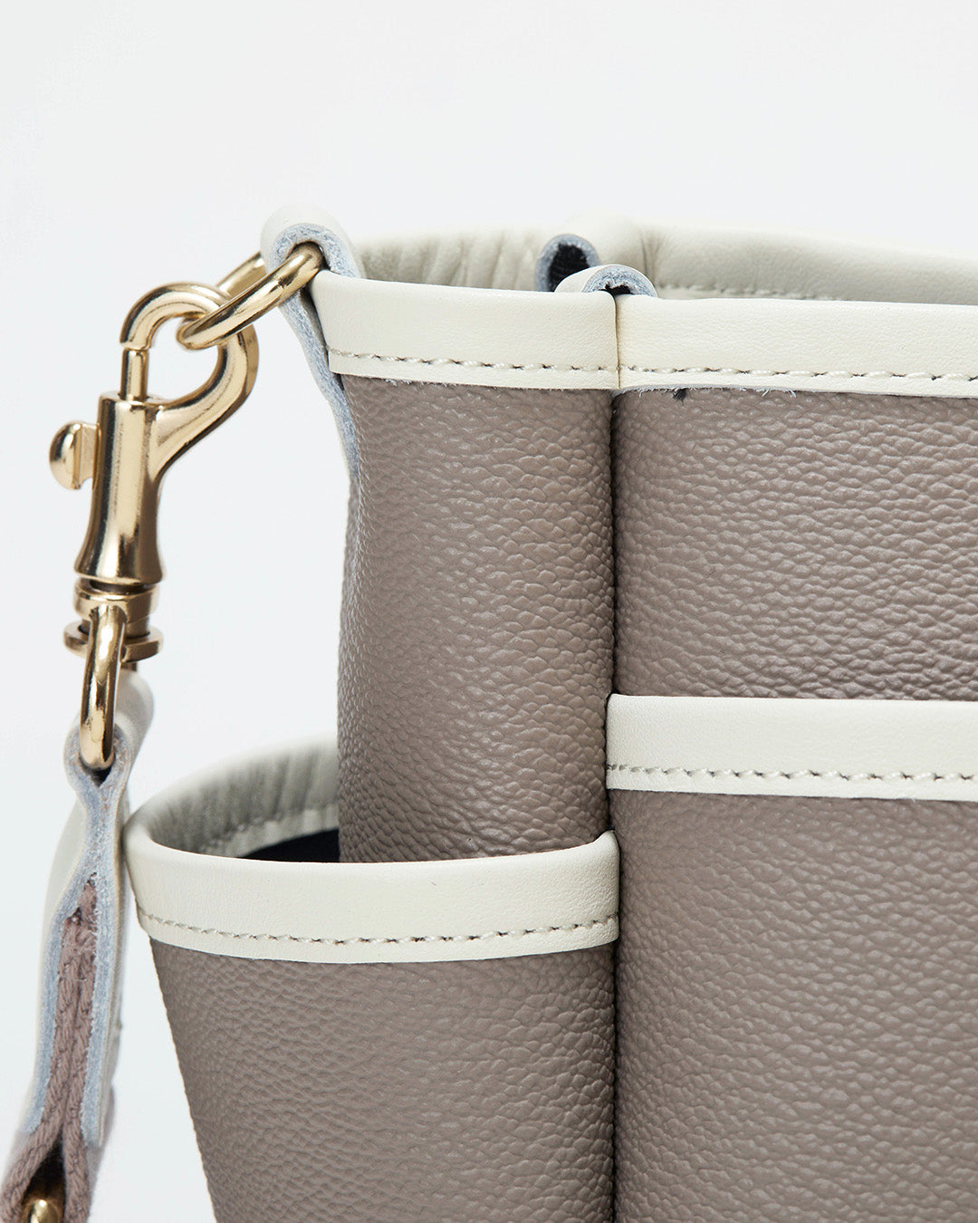 【LEE10月号掲載】MICA マルチポケット ショルダーバッグ