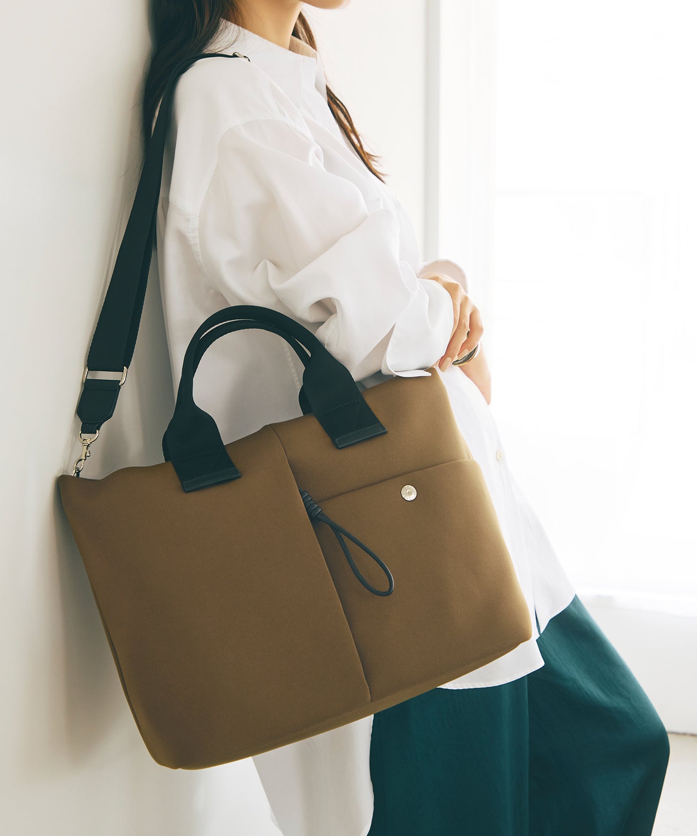 ブラウン パーフォレーテッドトートバッグ 意見求む！AllSaints Phoenix East/West トート : r/handbags