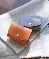 COLORATO コロラート 角シボ型押し ラウンドフラップ  三つ折り 財布