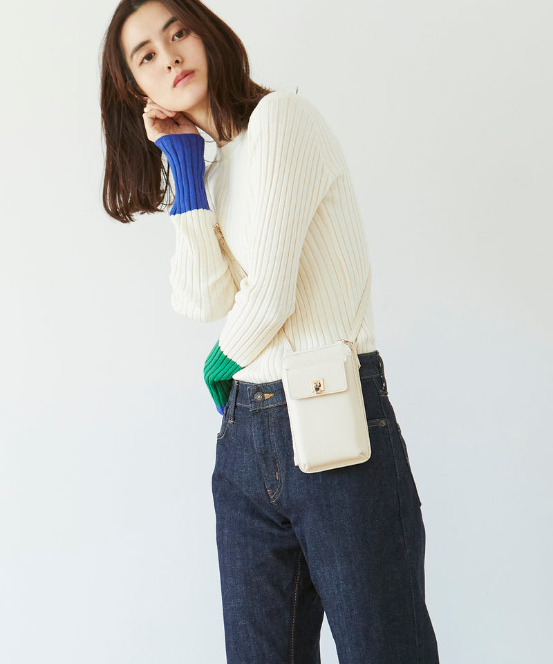 シュリンクレザー フラップ スマホショルダー