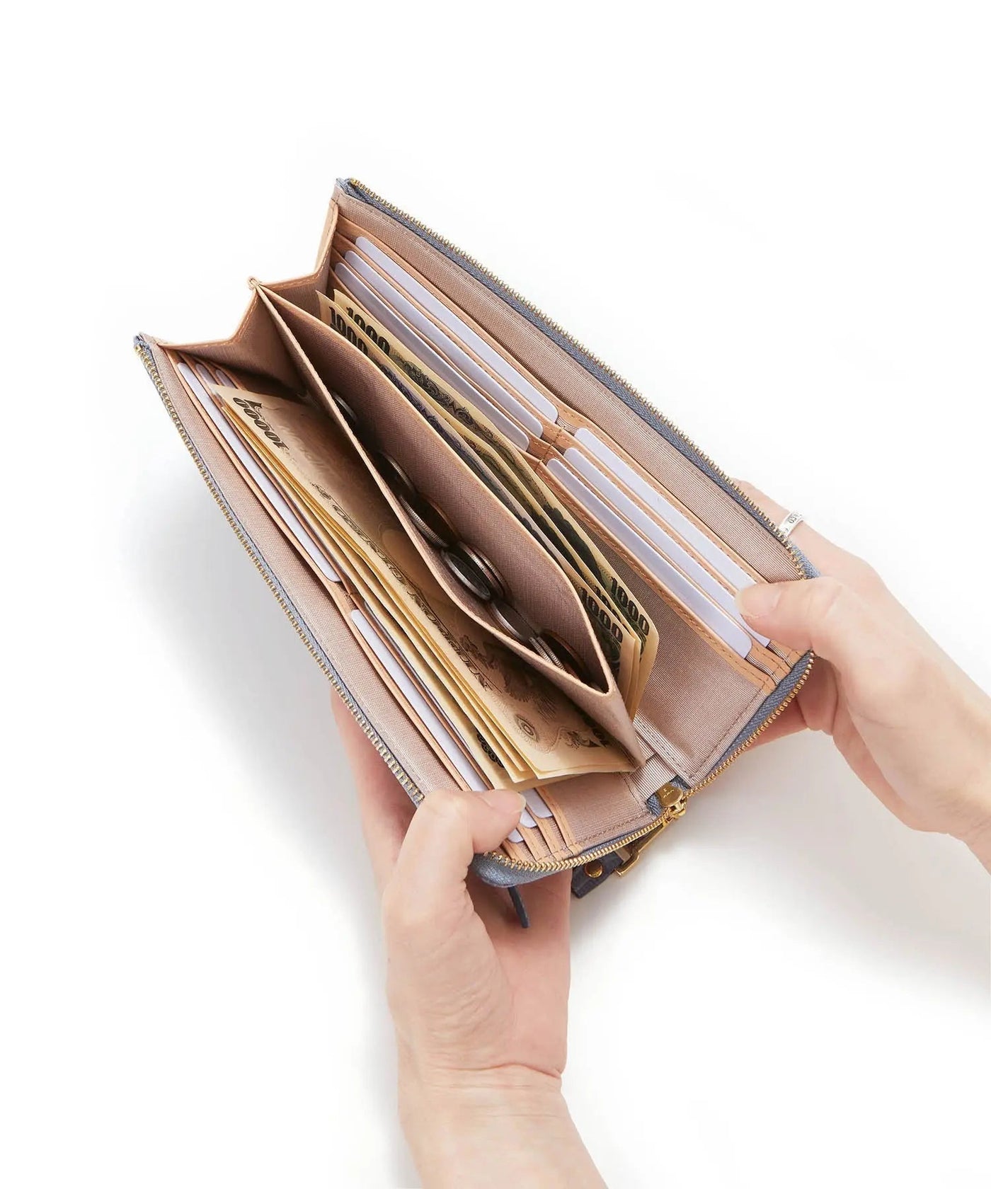 5111480007009933_44_9cc72138-